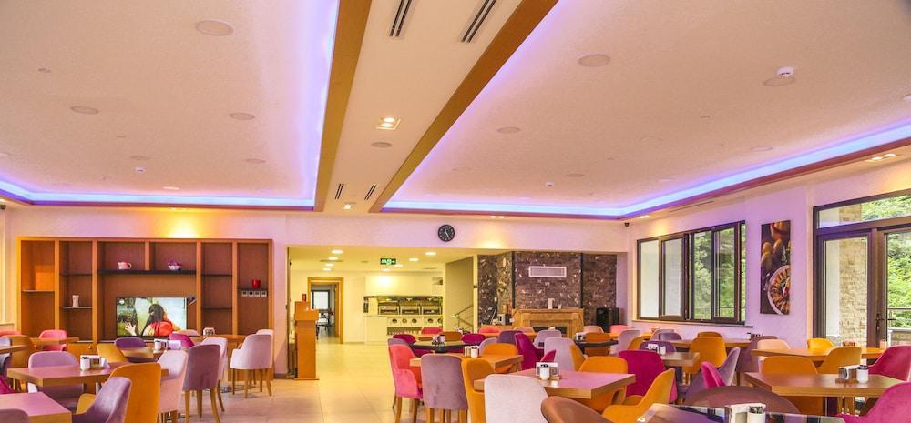 Golden Inn Hotel Uzungoel Екстер'єр фото